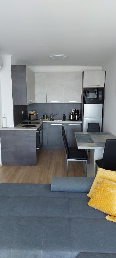 Life Apartmanok Siofok Bagian luar foto