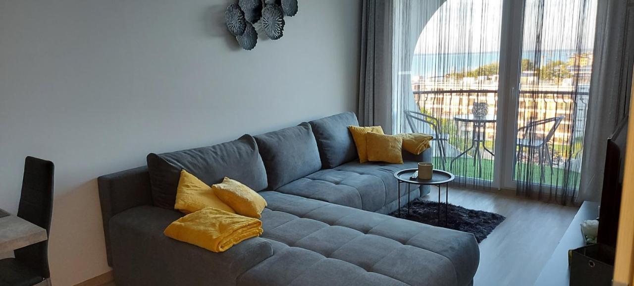 Life Apartmanok Siofok Bagian luar foto