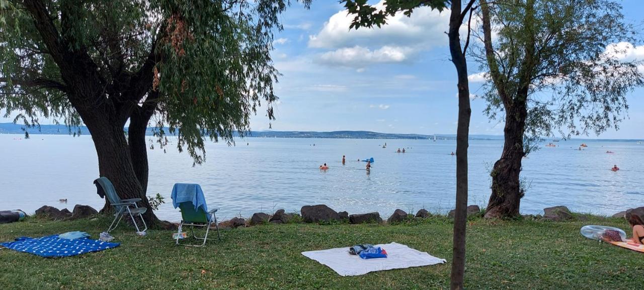 Life Apartmanok Siofok Bagian luar foto