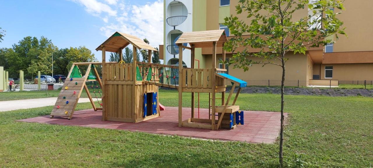 Life Apartmanok Siofok Bagian luar foto