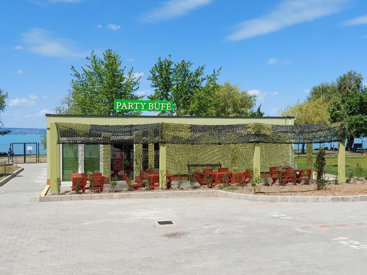 Life Apartmanok Siofok Bagian luar foto